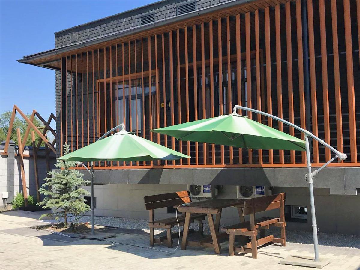 Concord Hotel Bishkek Esterno foto