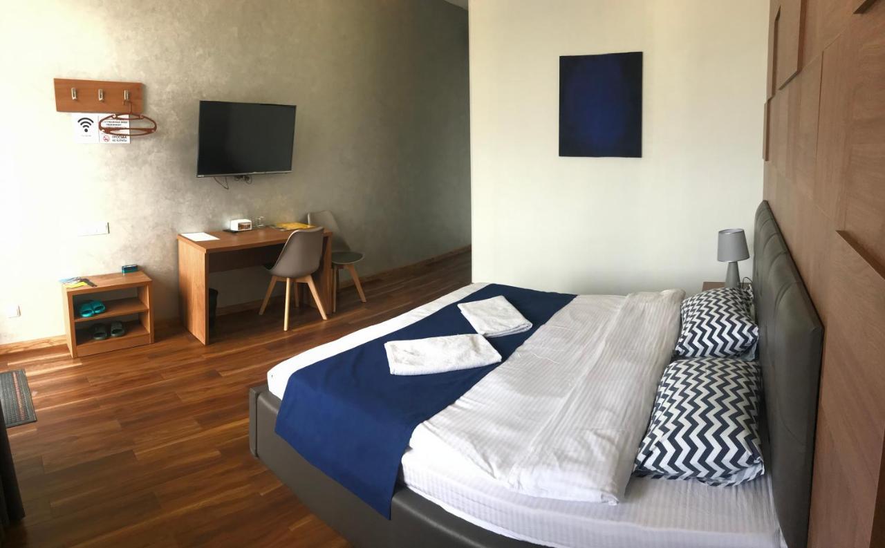 Concord Hotel Bishkek Esterno foto