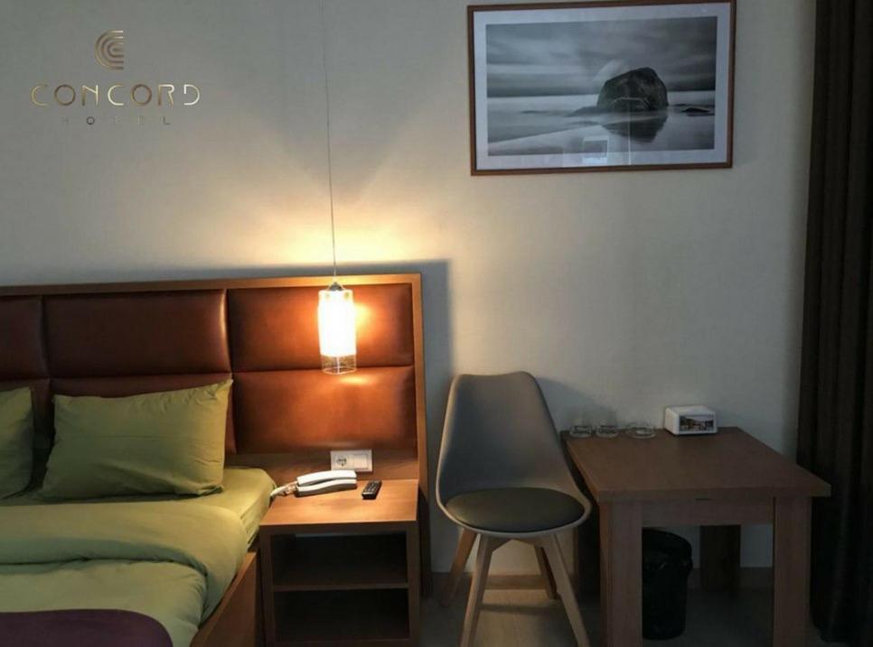Concord Hotel Bishkek Esterno foto